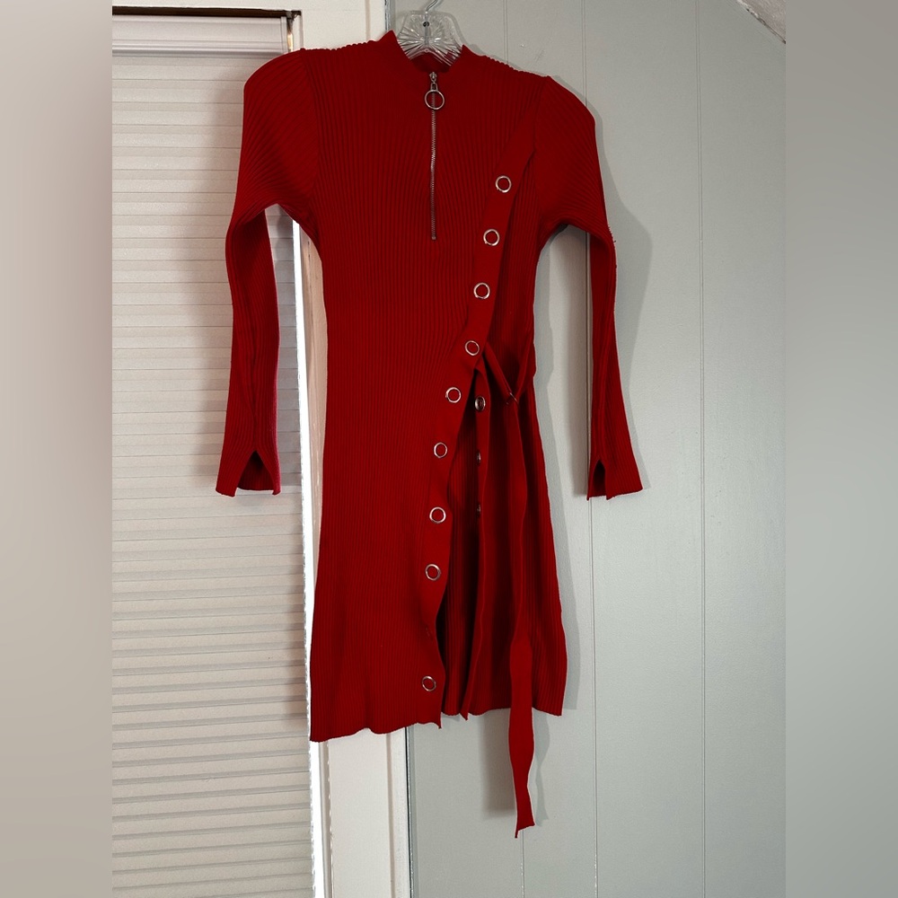 Red Ribbed Asymmetrical Zip Top Grommet Tie Detail Long Sleeve M. - Picture 2 of 3